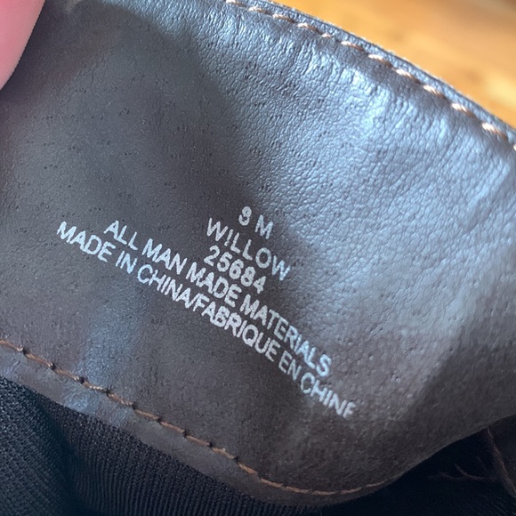 Wide calf high heel boots. - Picture 3 of 4